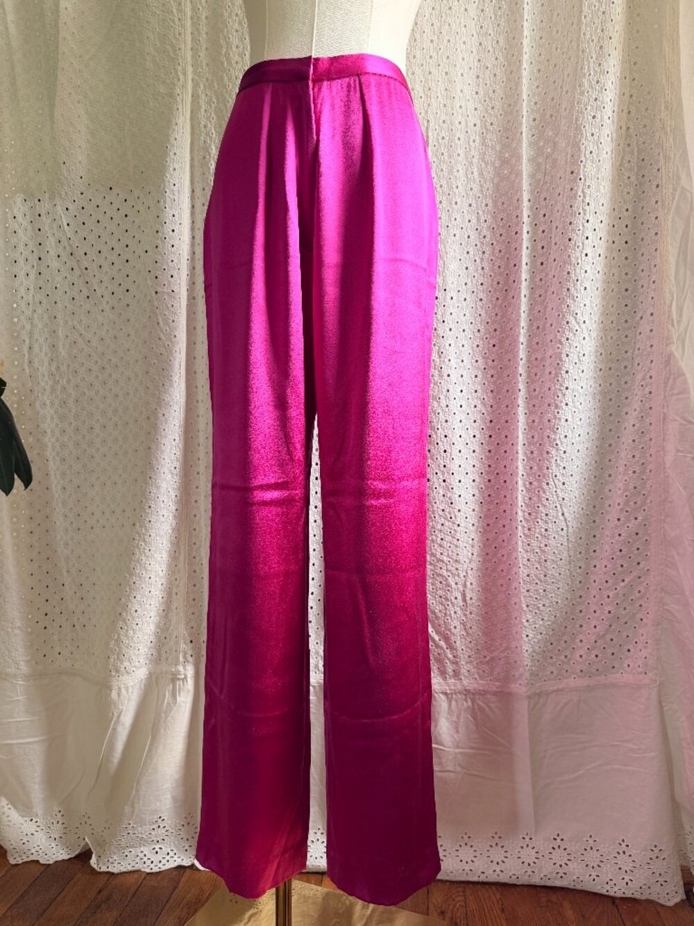 Vintage Hot Pink Silk Pants. Size Small.